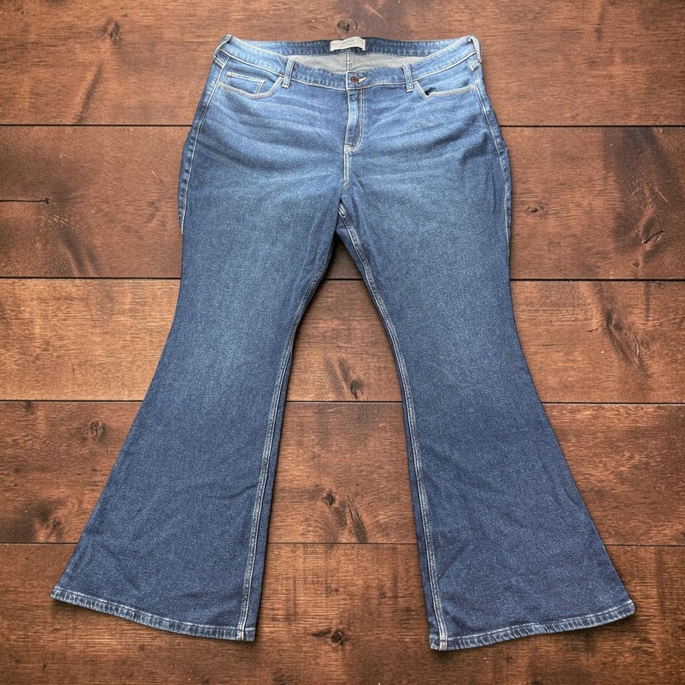 NEW Hollister Curvy High Rise Flare Jeans Womens 20 Long inseam 34 Blue